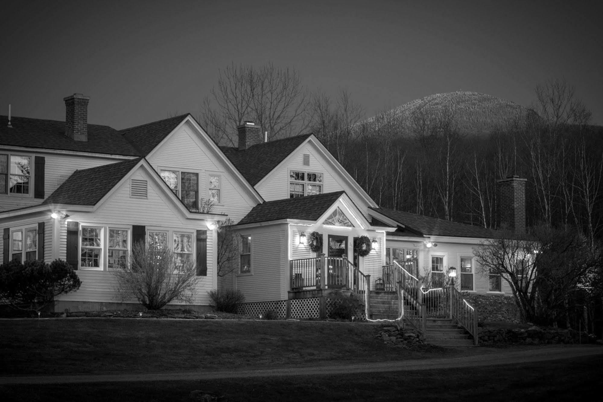 The Red Clover Inn Mendon Eksteriør bilde
